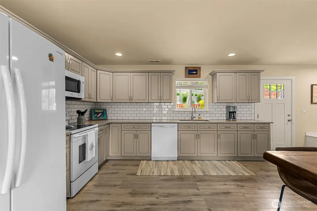 617 E Wapato Avenue Chelan WA 98816