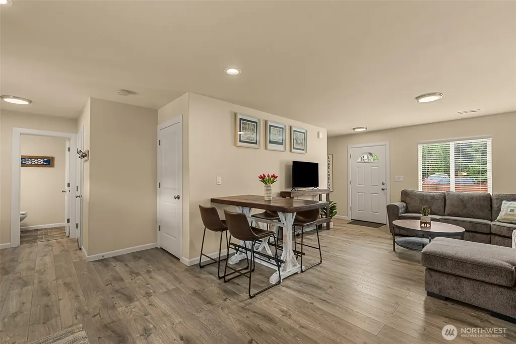 617 E Wapato Avenue Chelan WA 98816