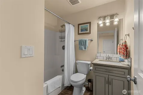 617 E Wapato Avenue Chelan WA 98816