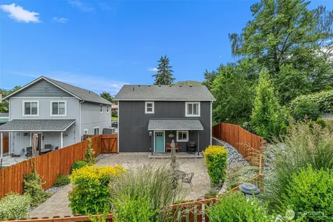 617 E Wapato Avenue Chelan WA 98816