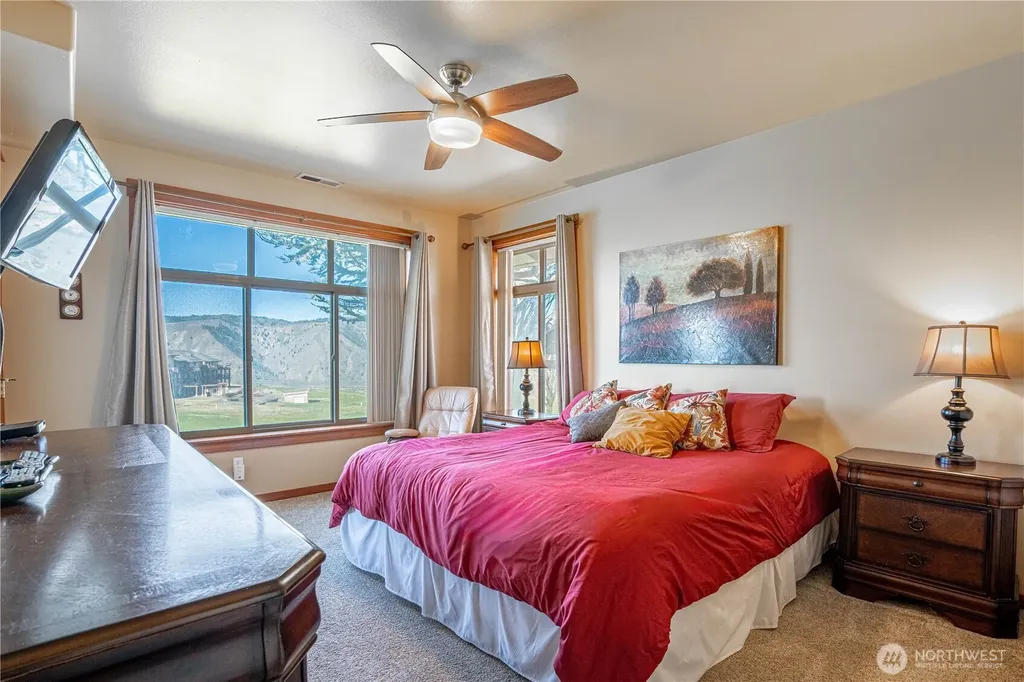 123 Red Hawk Drive Orondo WA 98843