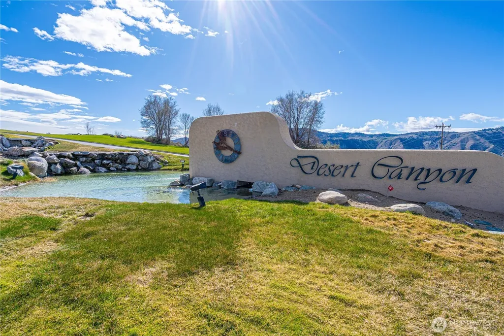 123 Red Hawk Drive Orondo WA 98843