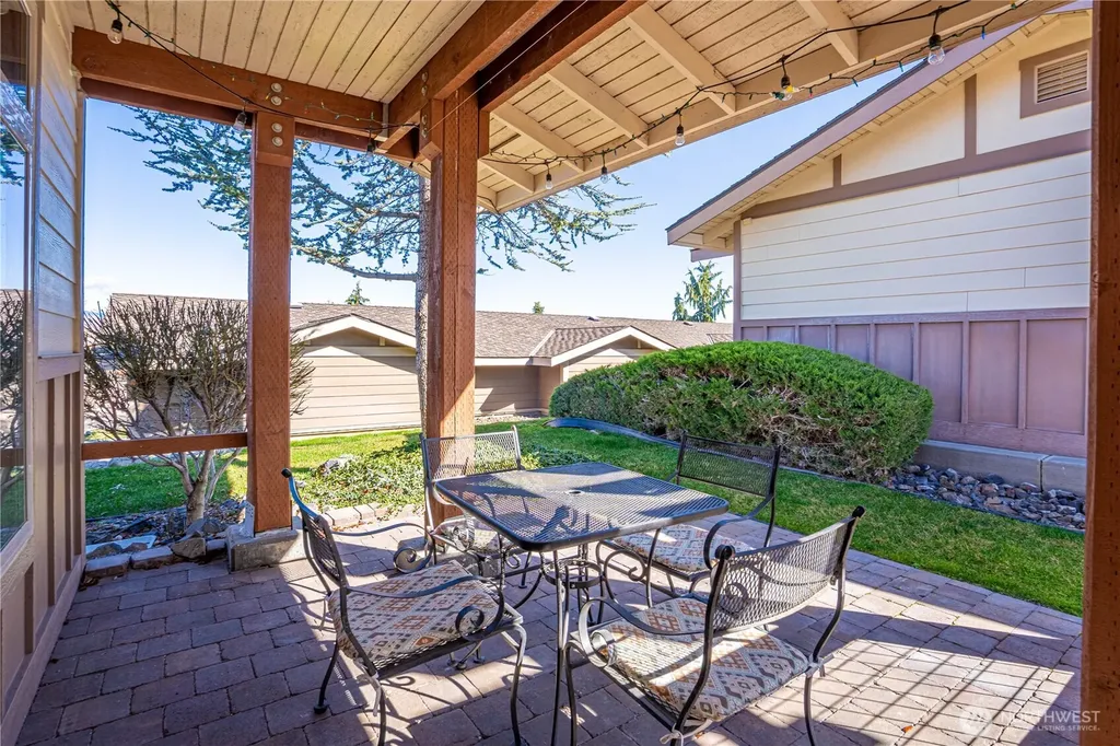 123 Red Hawk Drive Orondo WA 98843