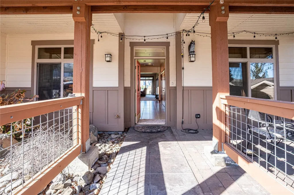 123 Red Hawk Drive Orondo WA 98843