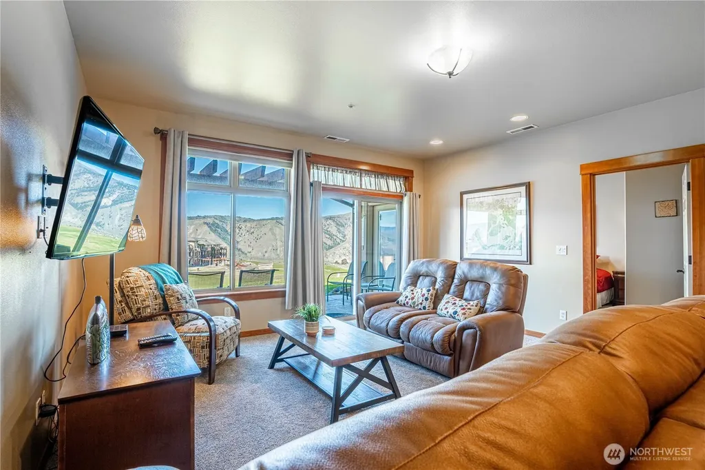 123 Red Hawk Drive Orondo WA 98843