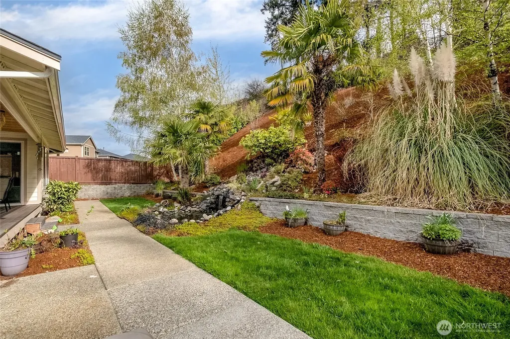 8023 173rd Avenue E Sumner WA 98390