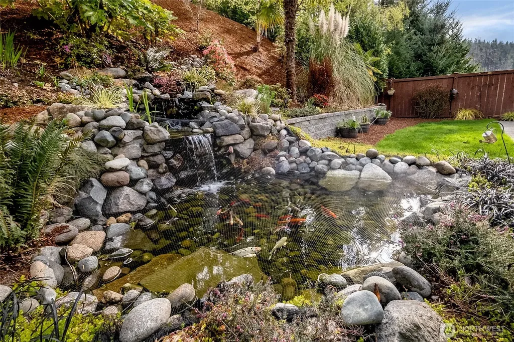 8023 173rd Avenue E Sumner WA 98390