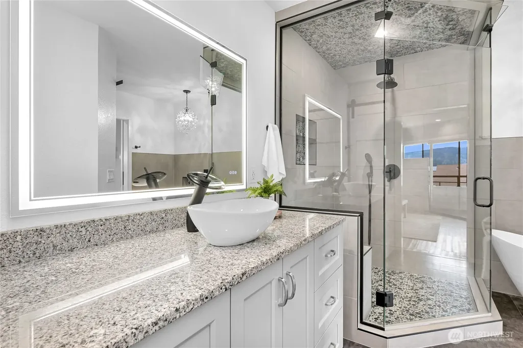 708 Poplar Drive Bellingham WA 98226