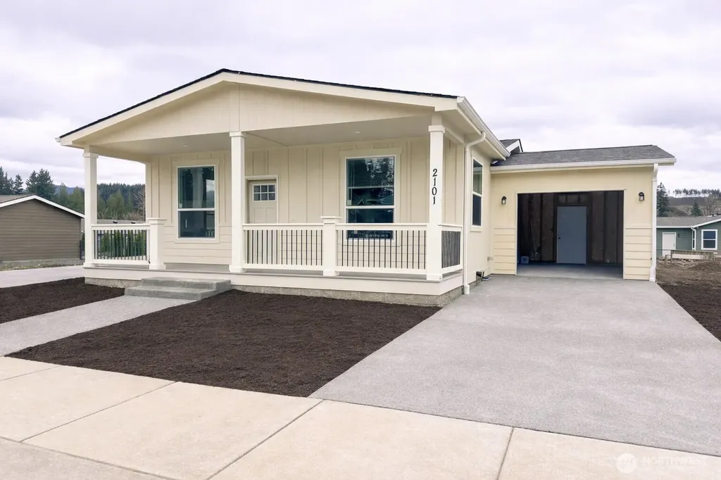 2101 Glacier Street Enumclaw WA 98022