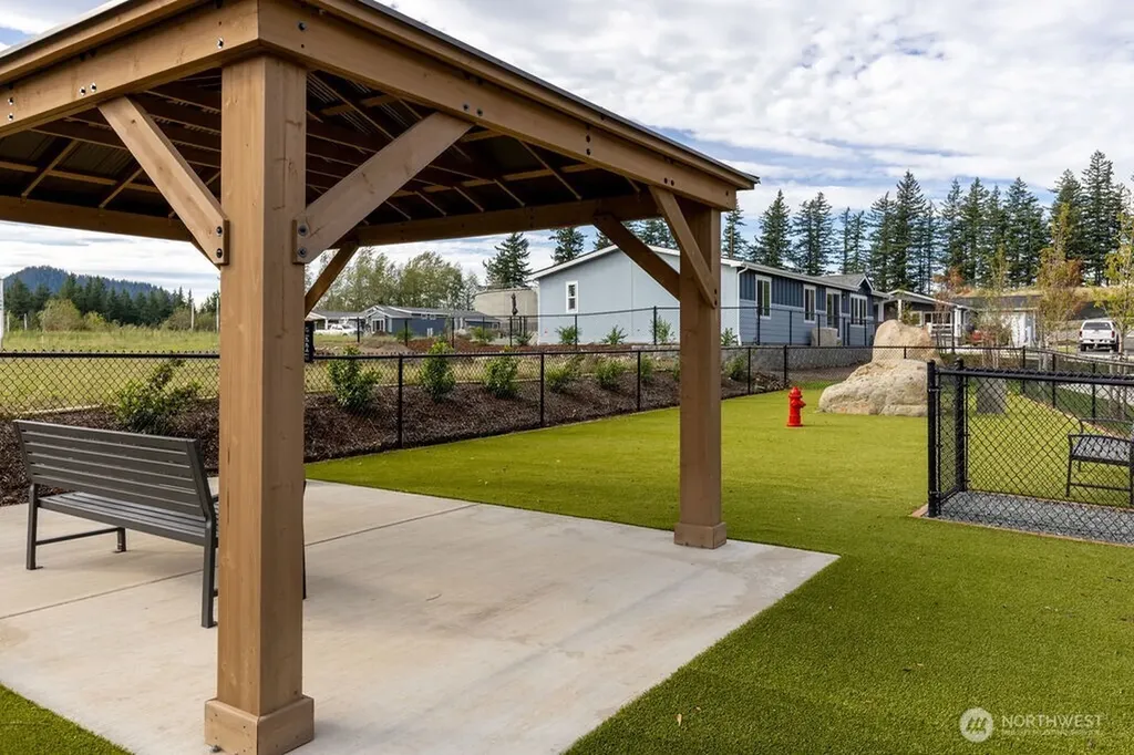 2101 Glacier Street Enumclaw WA 98022