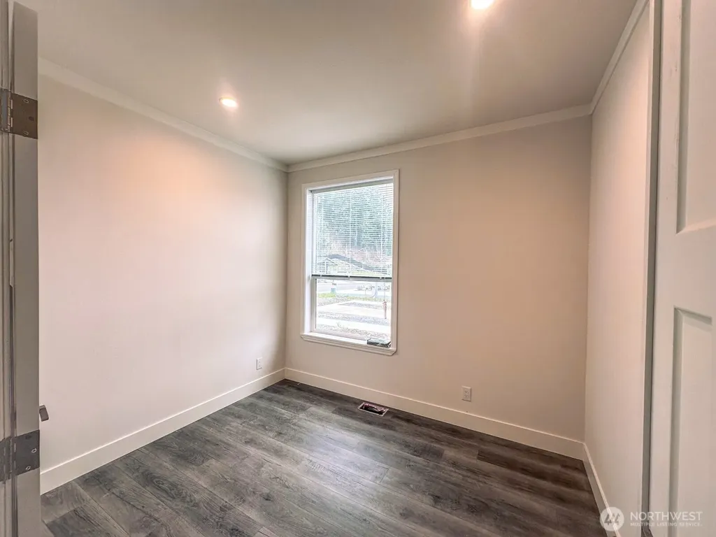 2101 Glacier Street Enumclaw WA 98022