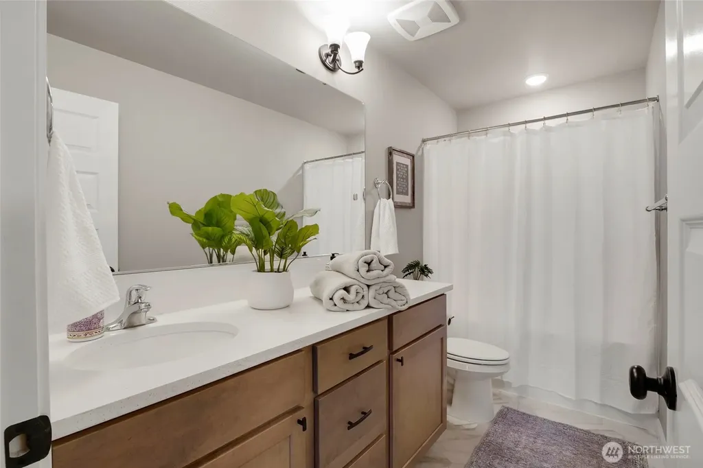 4724 W Junco Street Moses Lake WA 98837
