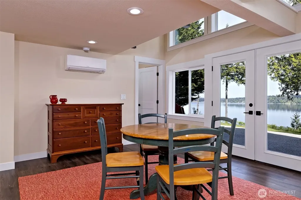 187 E Vineyard Crest Road Grapeview WA 98546