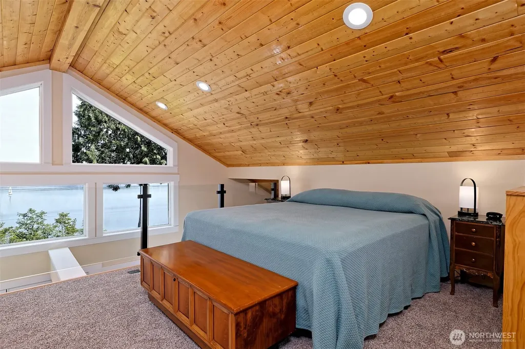 187 E Vineyard Crest Road Grapeview WA 98546