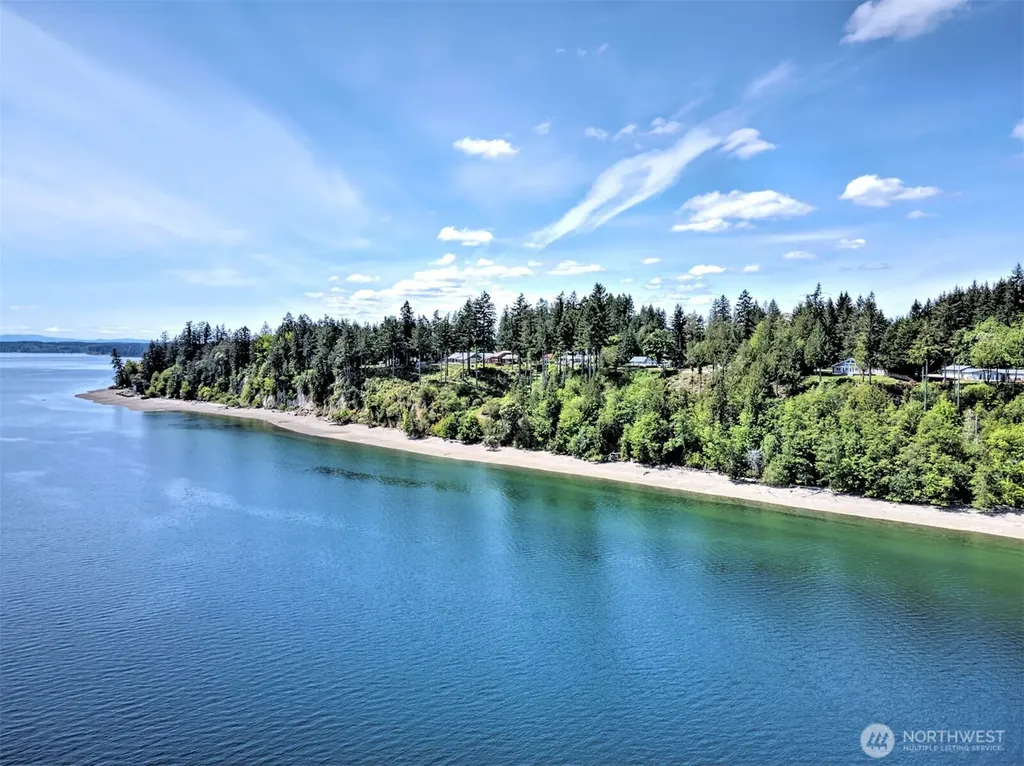 187 E Vineyard Crest Road Grapeview WA 98546