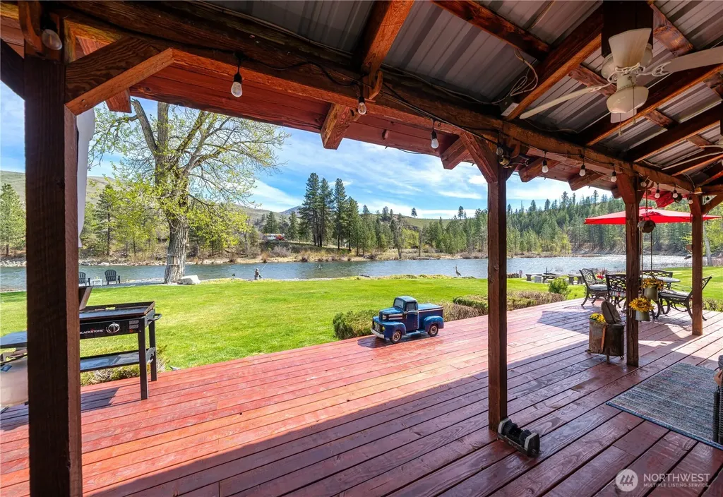 6 Kelli Lane Carlton WA 98814