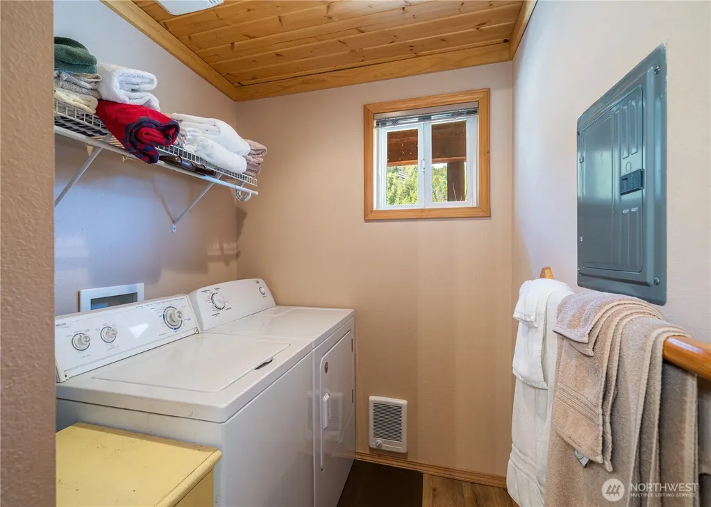 6 Kelli Lane Carlton WA 98814