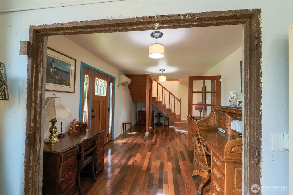 27 Olson Road Quinault WA 98575