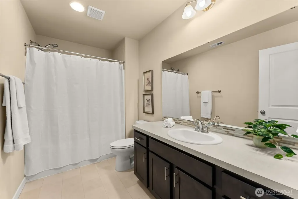 8896 Silverspot Drive SE Tumwater WA 98501