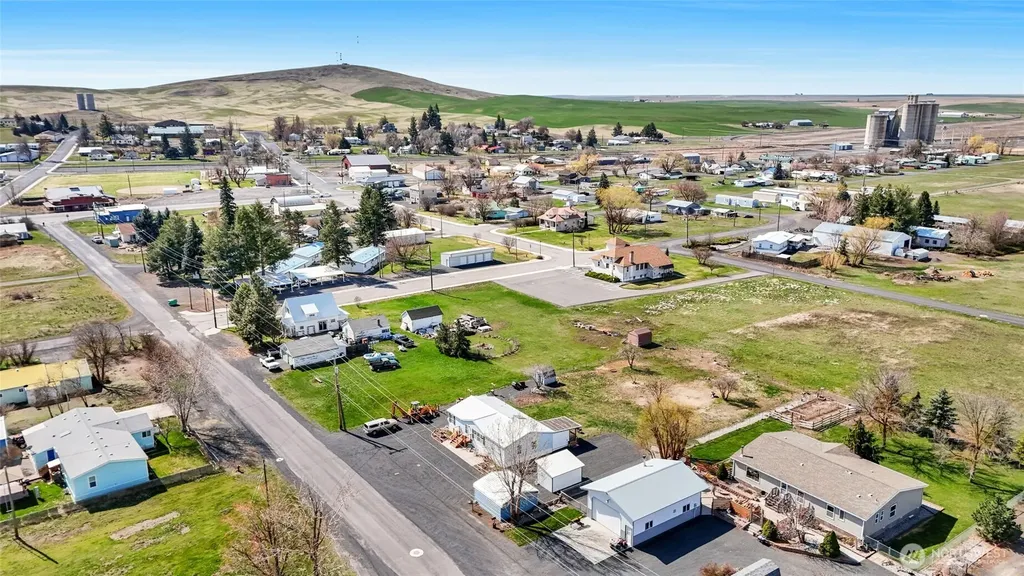 365 NE Adams Road Creston WA 99117