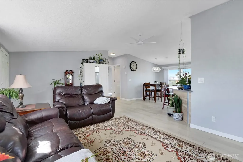 365 NE Adams Road Creston WA 99117