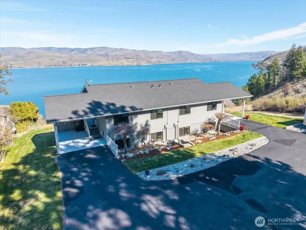 4056 Lakeveiw Place Chelan WA 98816