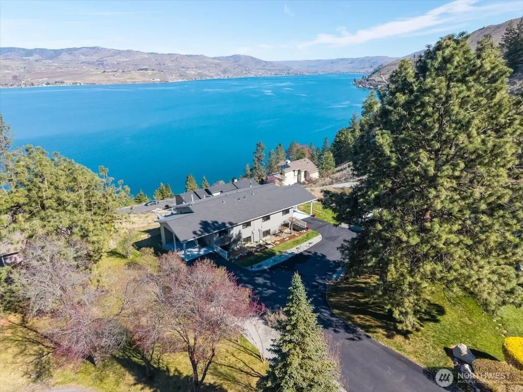 4056 Lakeveiw Place Chelan WA 98816