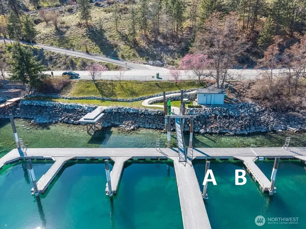 4056 Lakeveiw Place Chelan WA 98816