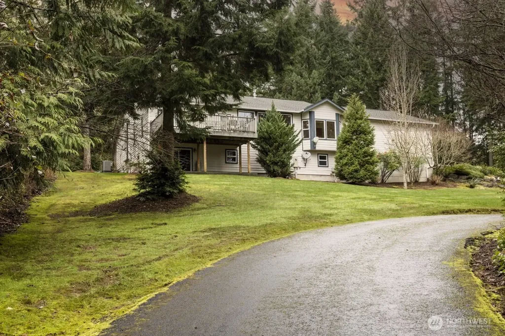 17625 Chummit Lane NE Suquamish WA 98392