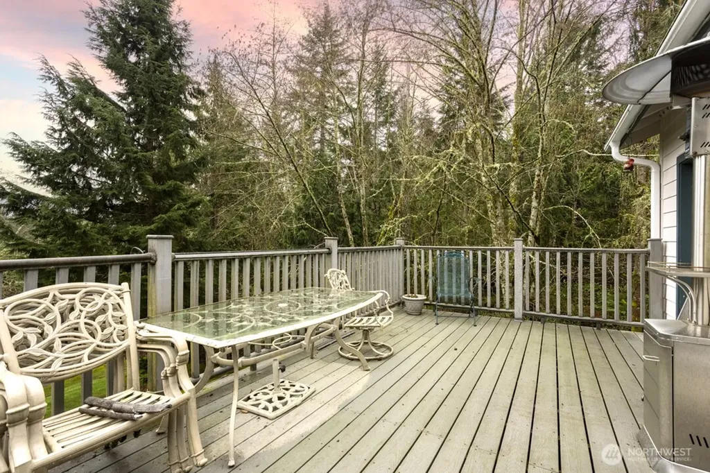 17625 Chummit Lane NE Suquamish WA 98392