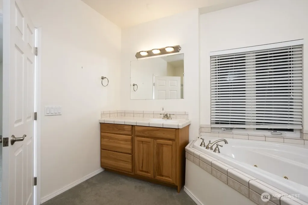 17625 Chummit Lane NE Suquamish WA 98392