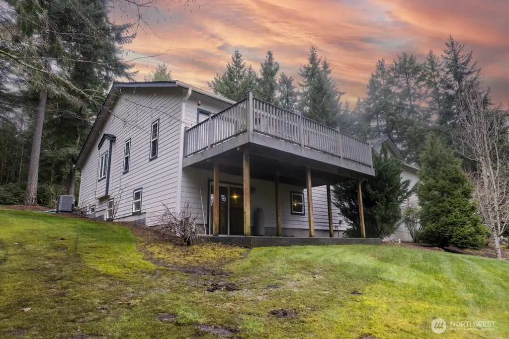 17625 Chummit Lane NE Suquamish WA 98392