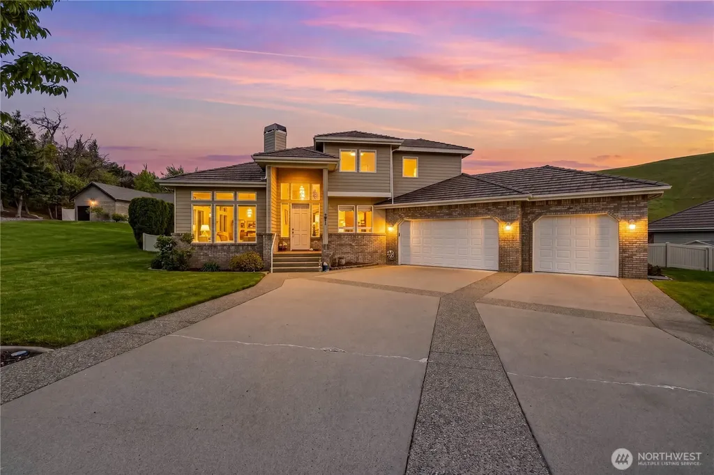 2011 Maiden Lane Wenatchee WA 98801
