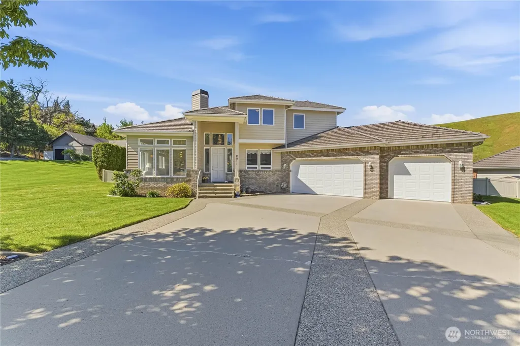2011 Maiden Lane Wenatchee WA 98801