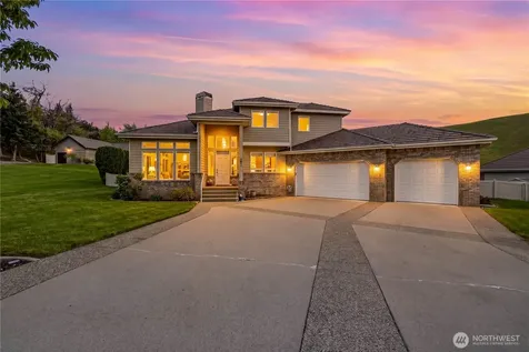 2011 Maiden Lane Wenatchee WA 98801