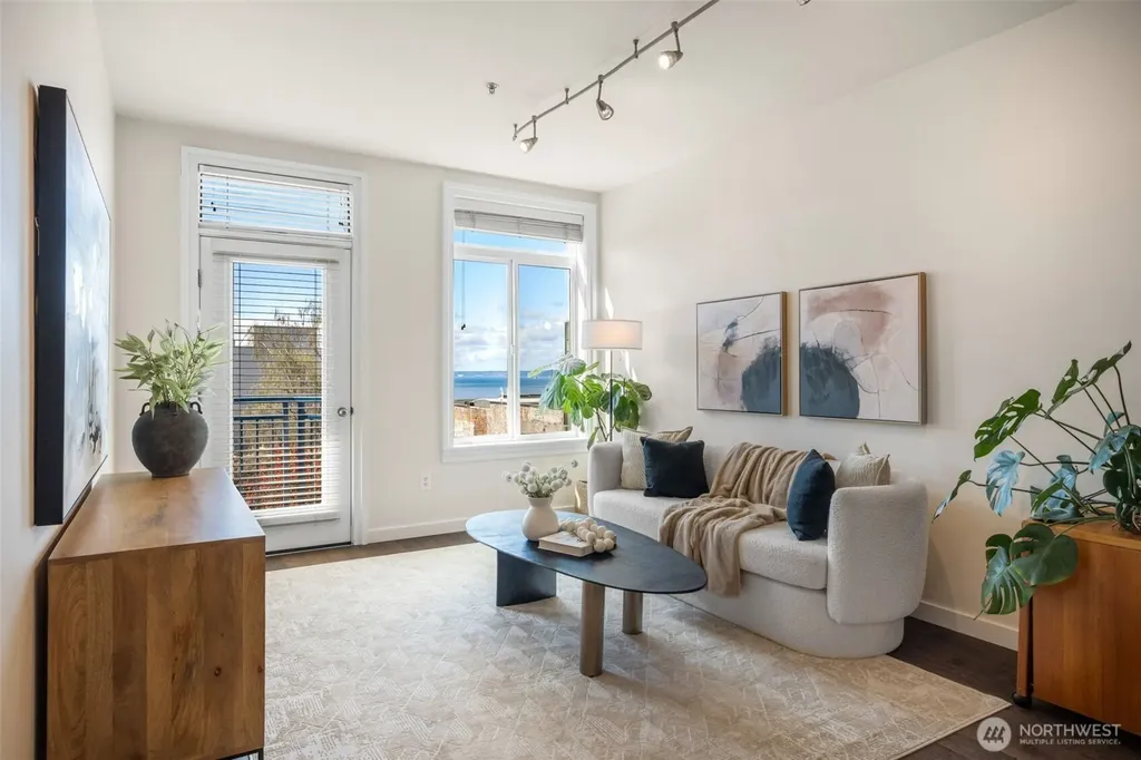 2414 1st Avenue Seattle WA 98121