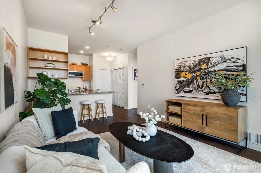 2414 1st Avenue Seattle WA 98121