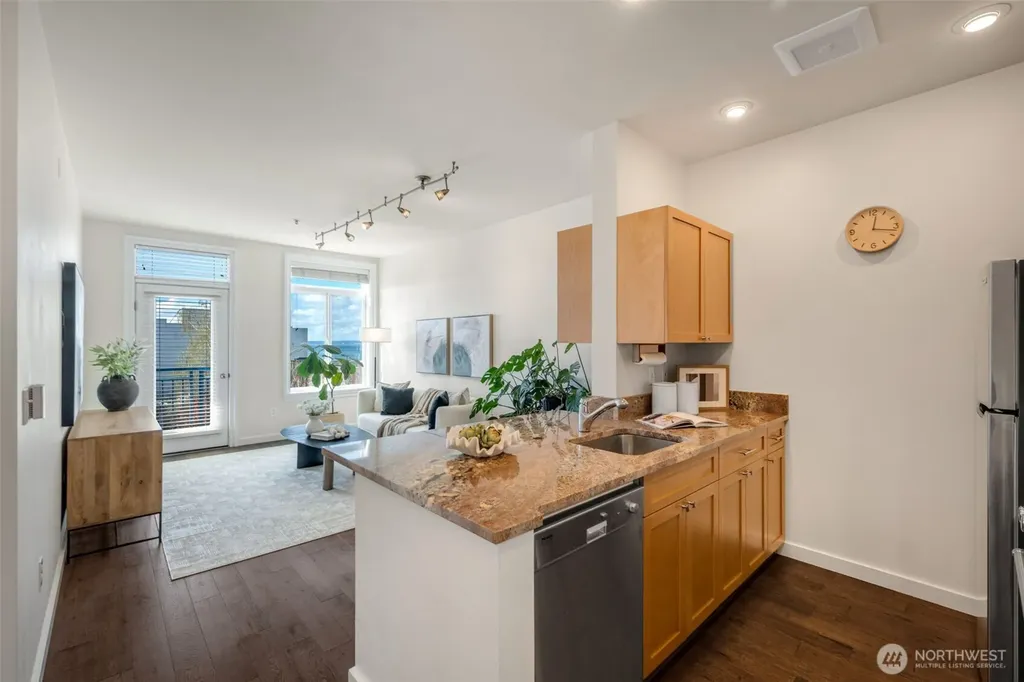 2414 1st Avenue Seattle WA 98121