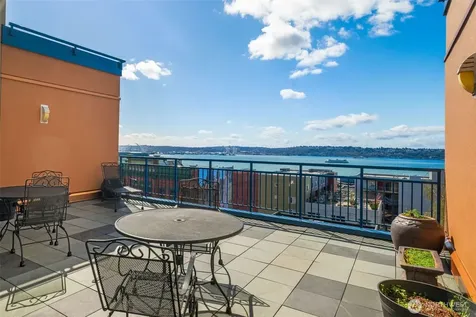 2414 1st Avenue Seattle WA 98121