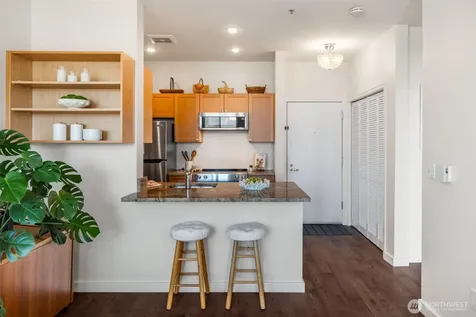 2414 1st Avenue Seattle WA 98121