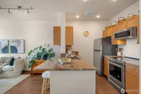2414 1st Avenue Seattle WA 98121