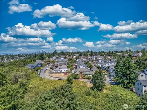 2001 S Raymond Street Seattle WA 98108