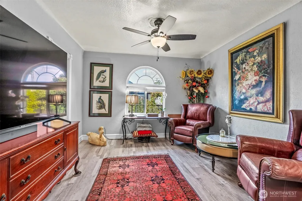 10 E Sunny Sands Road Cathlamet WA 98612