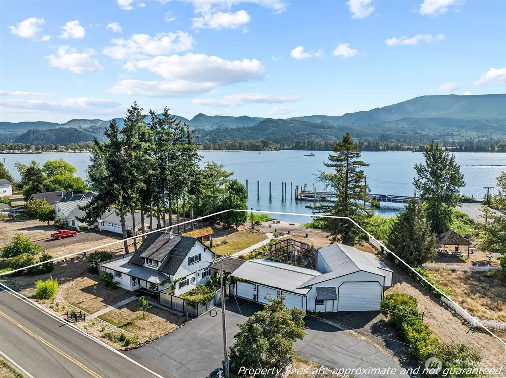 10 E Sunny Sands Road Cathlamet WA 98612