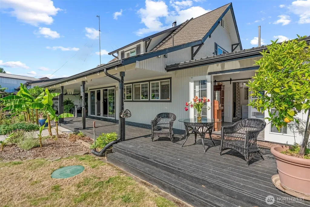 10 E Sunny Sands Road Cathlamet WA 98612