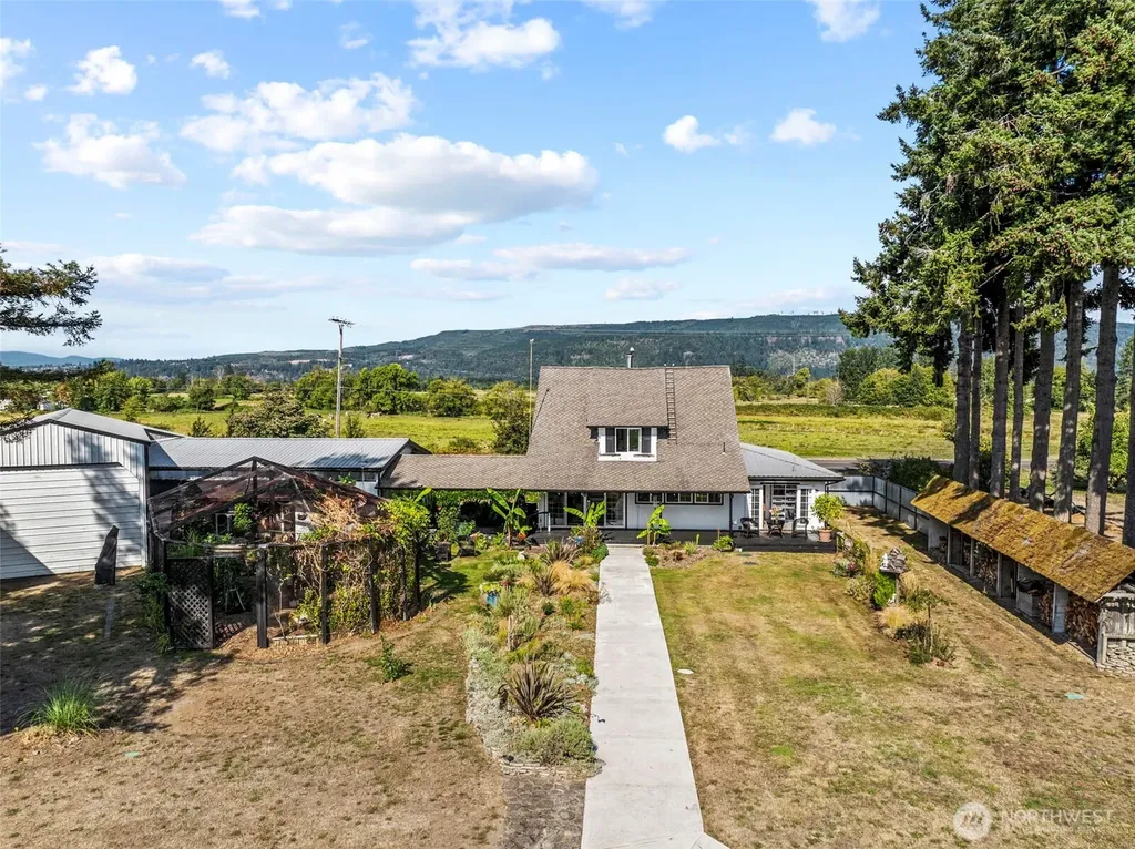 10 E Sunny Sands Road Cathlamet WA 98612