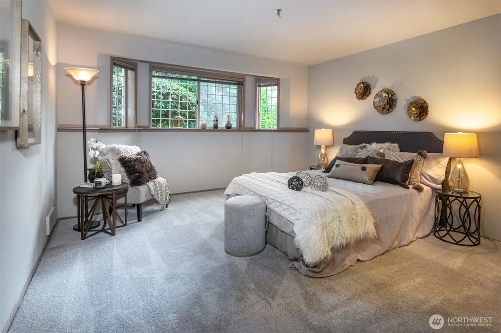200 99th Avenue NE Bellevue WA 98004