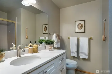 200 99th Avenue NE Bellevue WA 98004