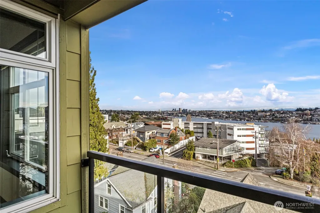 655 Crockett Street Seattle WA 98109