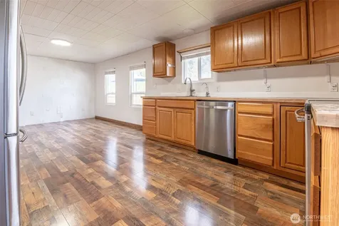 7108 53rd Street Ct E Puyallup WA 98371